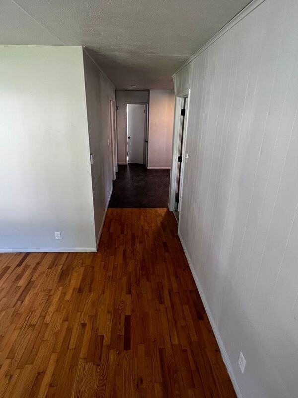 908 W Jean St - Photo 6 of 23