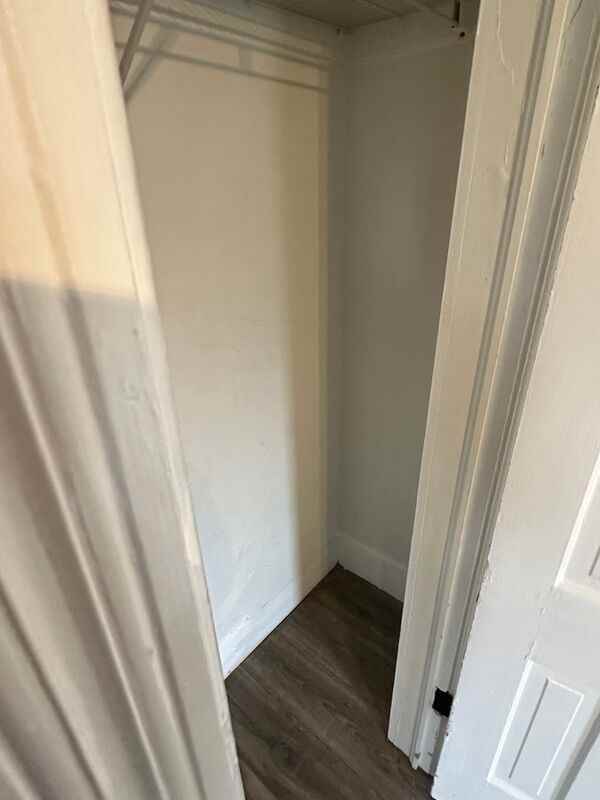 1112 E Locust St - Photo 5 of 18