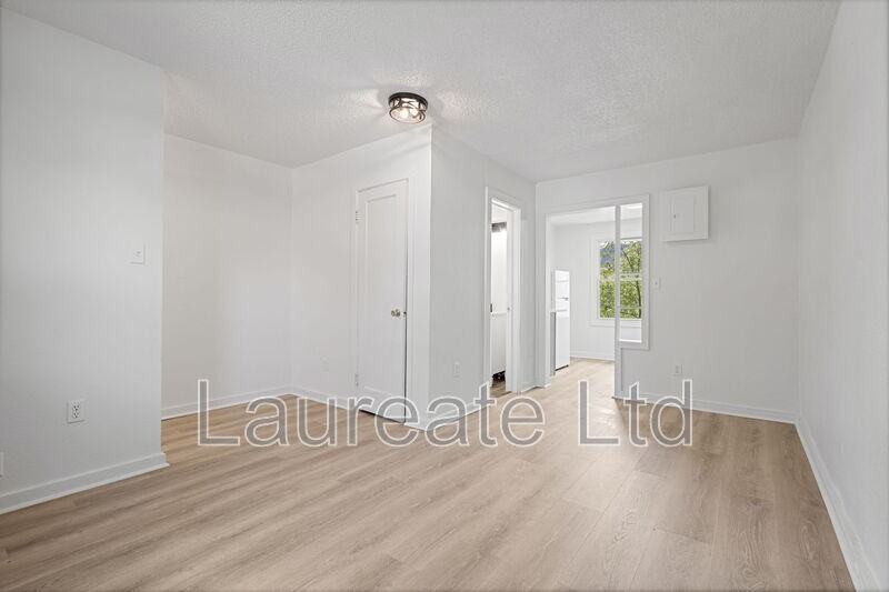 2631 W Pikes Peak Ave - Photo 4 of 19