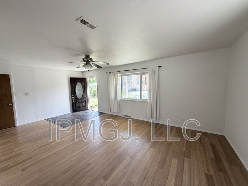 418 Main St - Photo 2 of 18