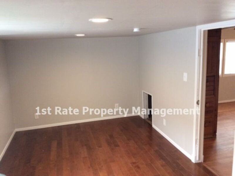 7145 W Petrie St - Photo 3 of 22