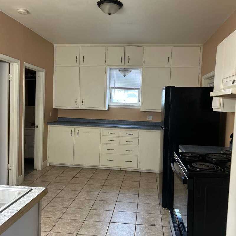 1505 Union Ave - Photo 3 of 9