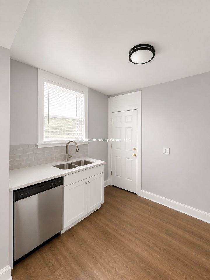 918 Green Bay Rd #E2 - Photo 3 of 8
