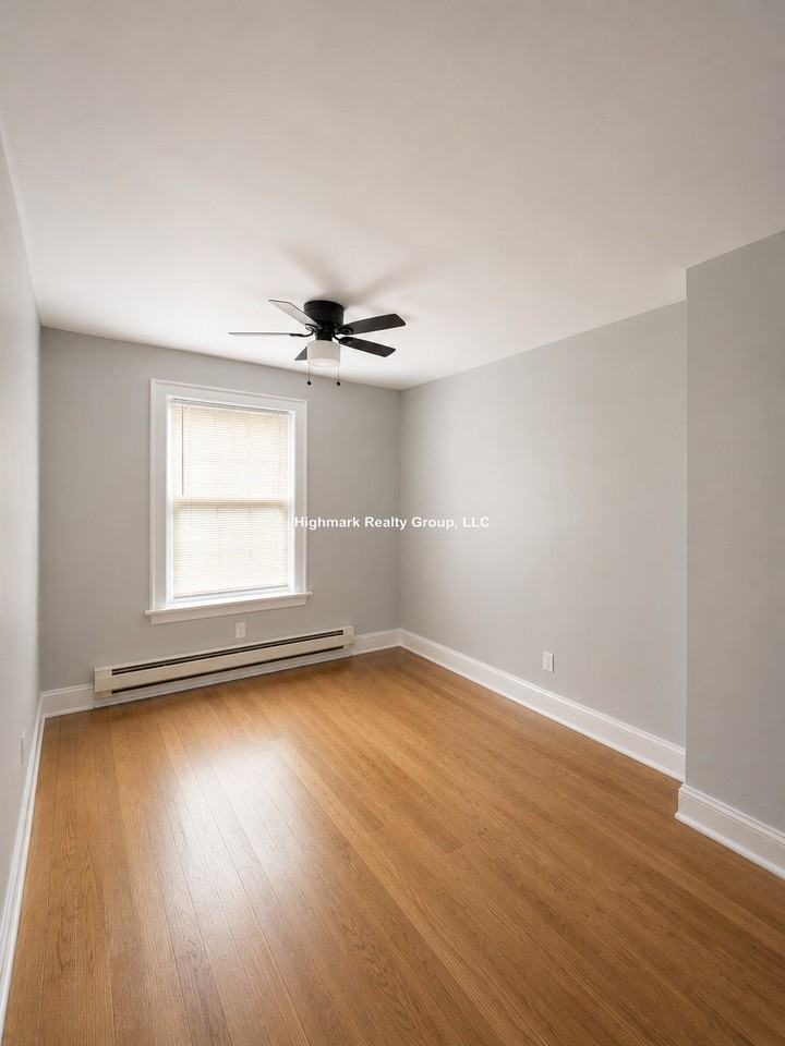 918 Green Bay Rd #E2 - Photo 7 of 8