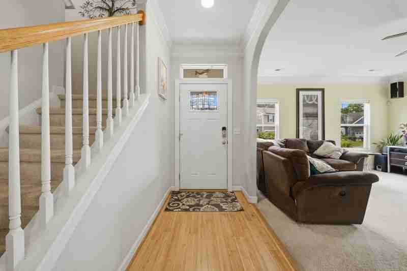 431 Shorewood Pl - Photo 7 of 46