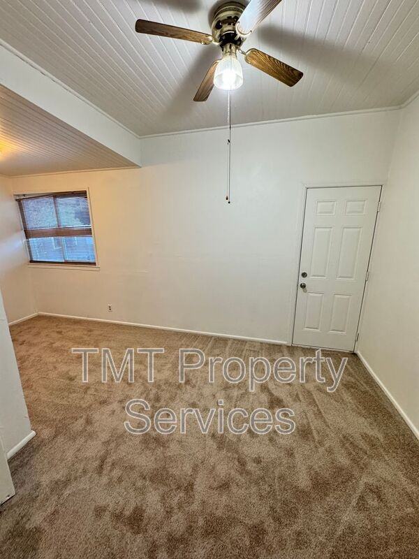 719 19th St #1 - Photo 7 of 18
