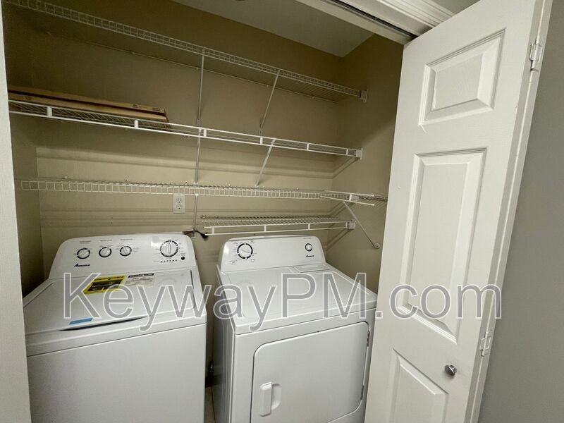 445 Northrop Pl - Photo 7 of 12