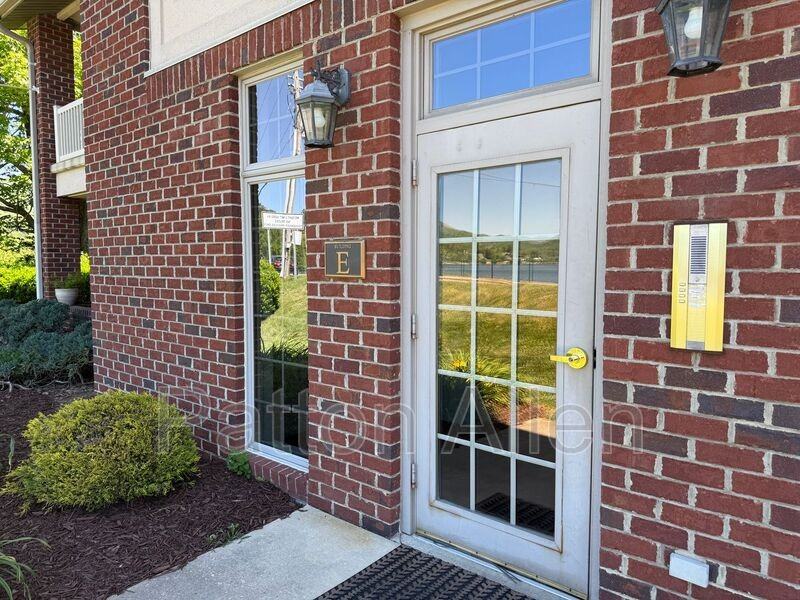 1465 S Lakeshore Dr #E2 - Photo 2 of 33