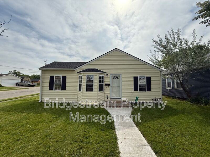 2800 Cadillac St - Photo 2 of 13
