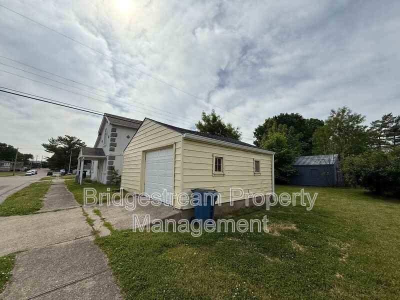 2800 Cadillac St - Photo 4 of 13