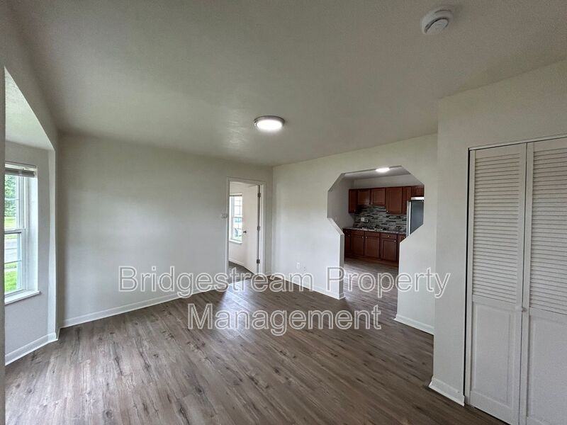 2800 Cadillac St - Photo 5 of 13