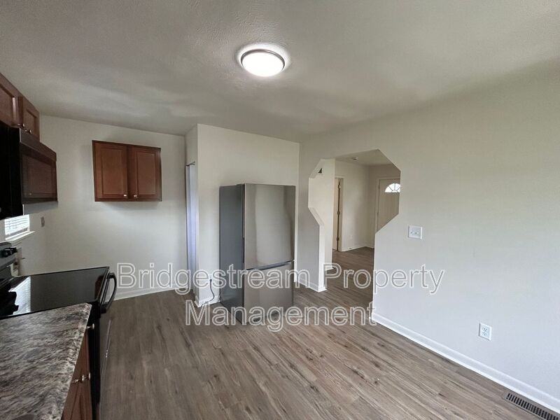 2800 Cadillac St - Photo 7 of 13