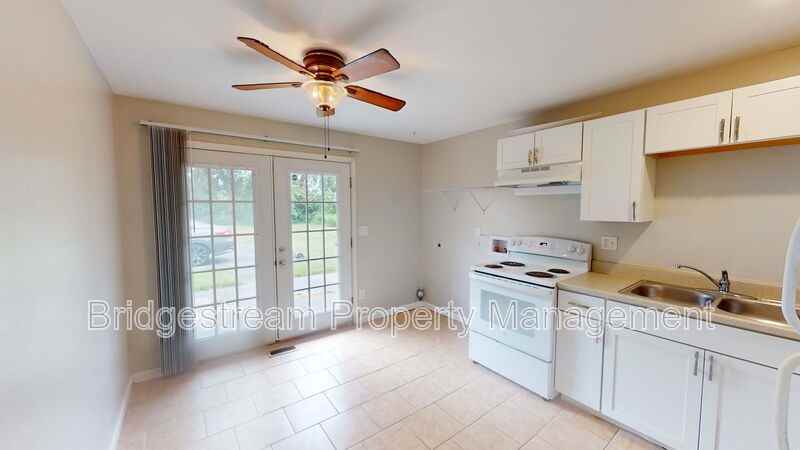 4920 Leeper St - Photo 2 of 11
