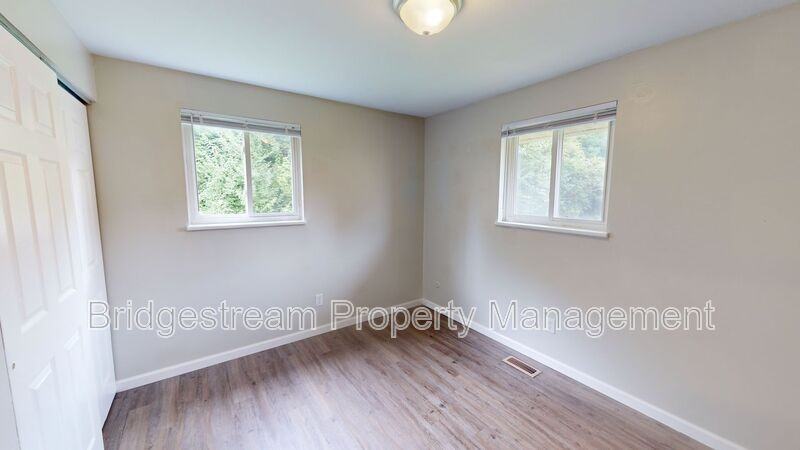 4920 Leeper St - Photo 5 of 11