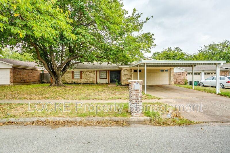 512 Stallion Ln - Photo 2 of 19