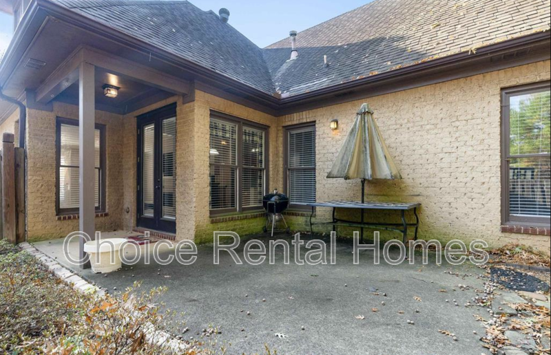 5593 Park Side Cir - Photo 4 of 26