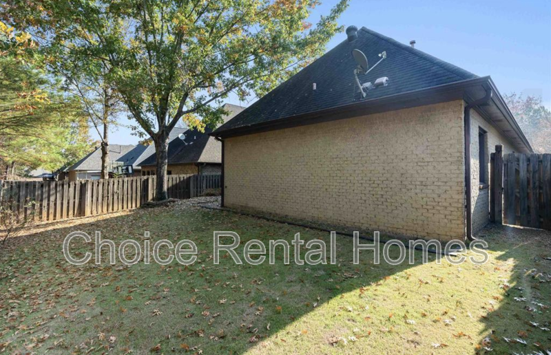 5593 Park Side Cir - Photo 6 of 26