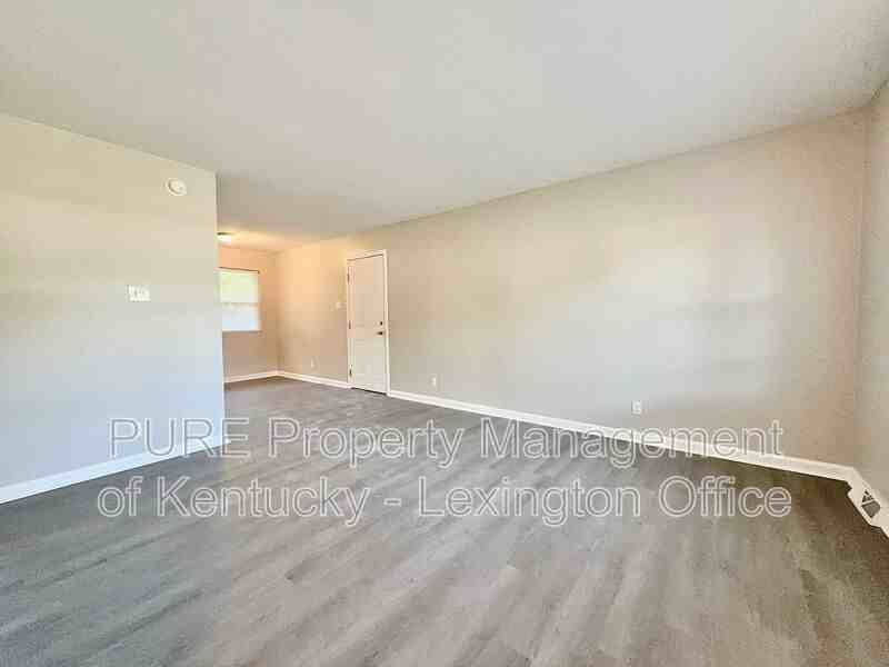 2408 Shandon Dr - Photo 4 of 23