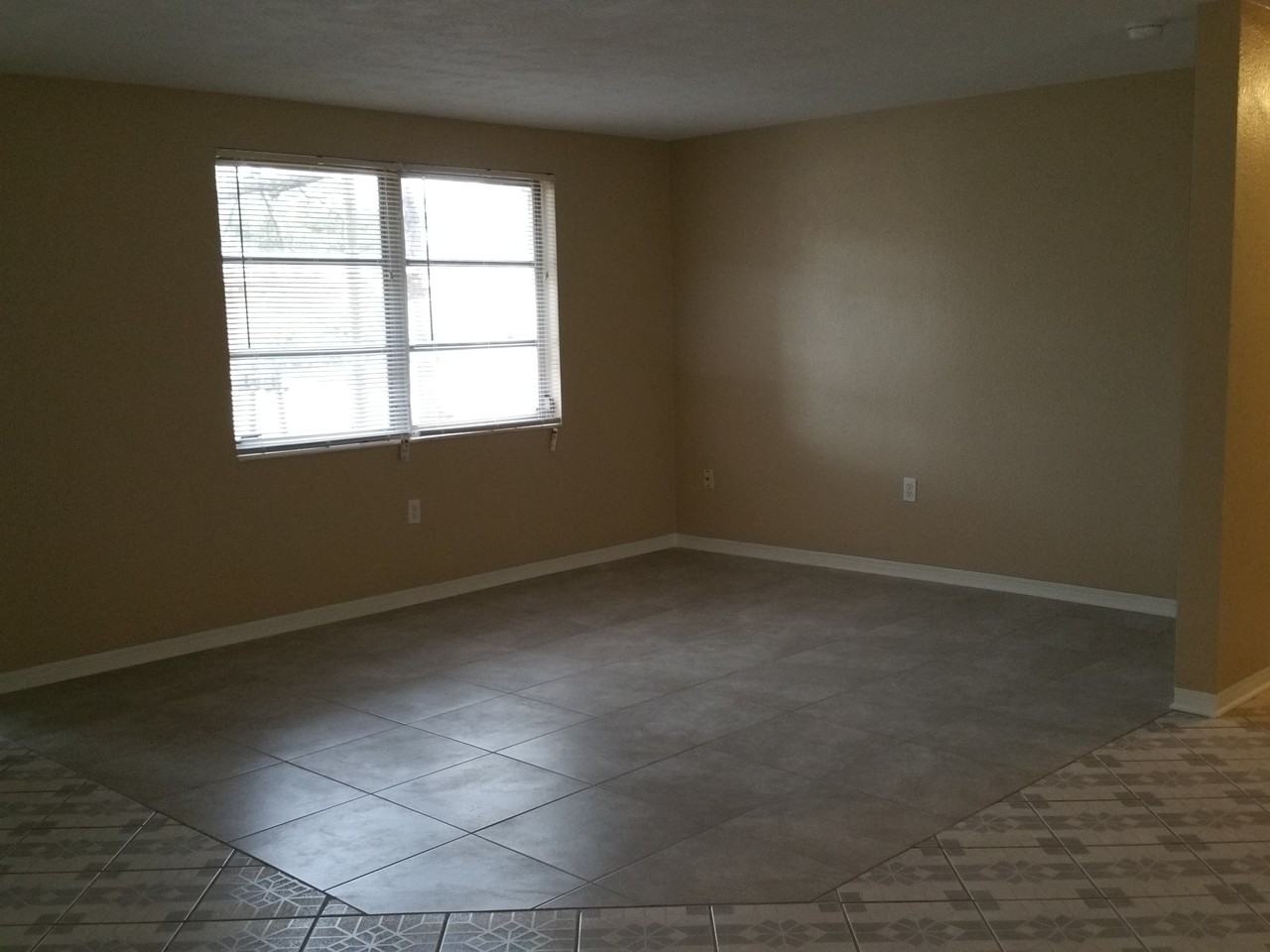 1030 Landau St - Photo 3 of 51