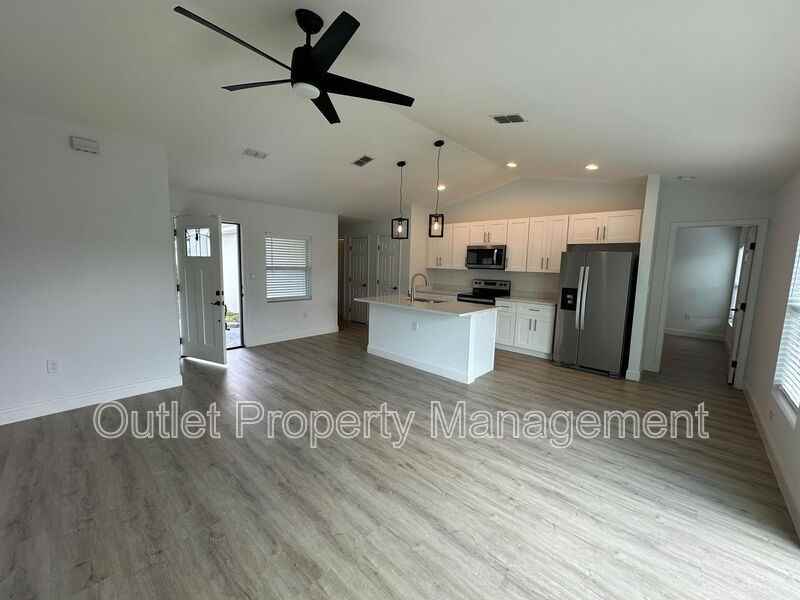 790 W Gaucho Cir - Photo 4 of 25