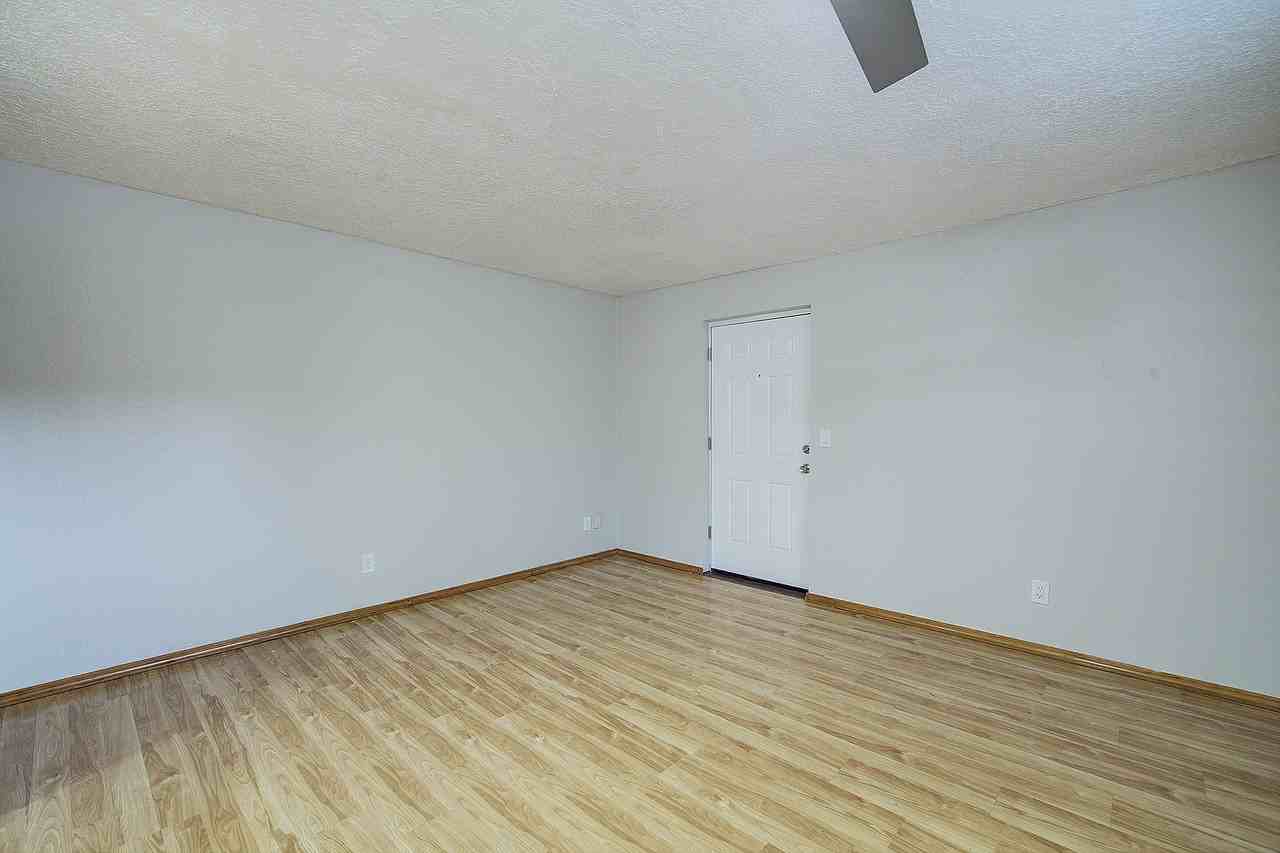 8500 Linden Ave N - Photo 2 of 20