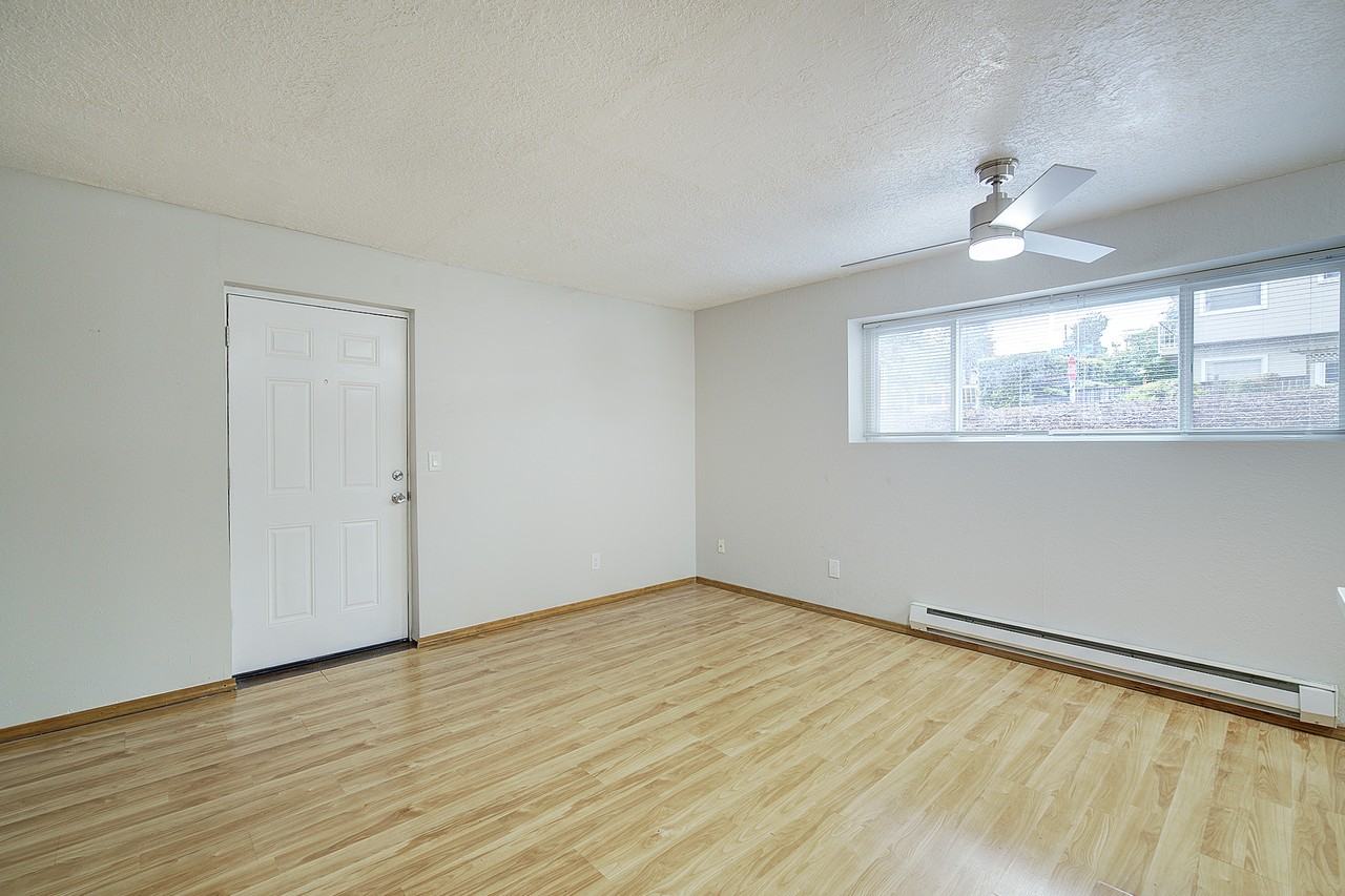 8500 Linden Ave N - Photo 5 of 20