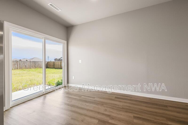 210 Williams Ct - Photo 5 of 24