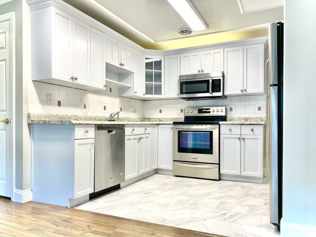 62 Carey Ave #7 - Photo 4 of 12