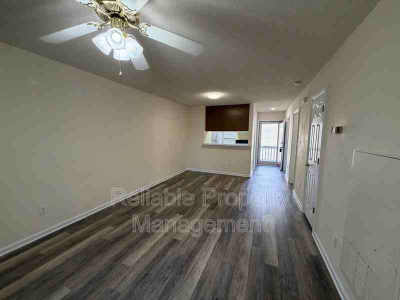 341 Moore St - Photo 2 of 22