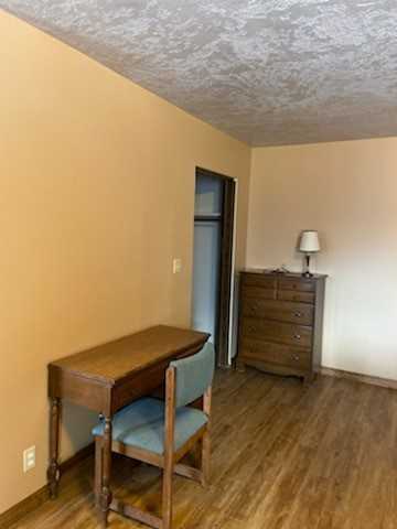 Grizzly Apartments - Photo 5 of 12