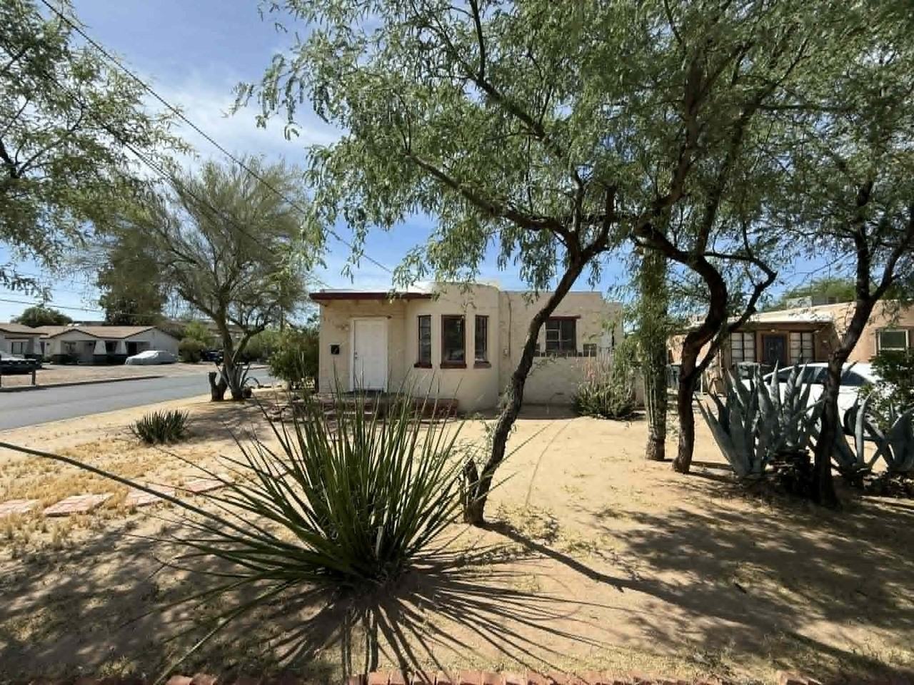 1209 // 3574 E. Bellevue Street - Photo 3 of 20