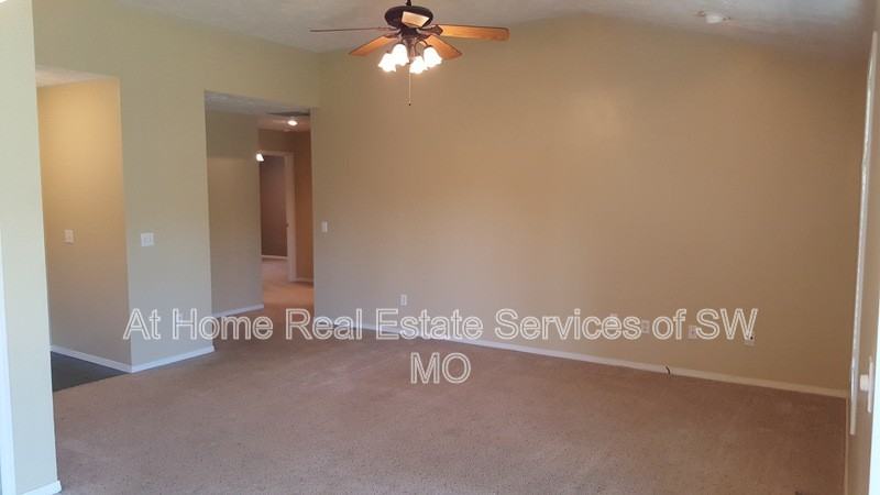 1126 N Colgate Ave - Photo 3 of 17