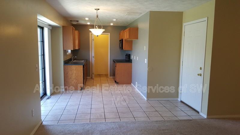 1126 N Colgate Ave - Photo 4 of 17