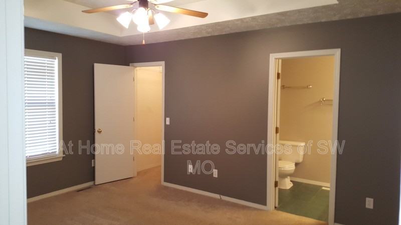 1126 N Colgate Ave - Photo 7 of 17