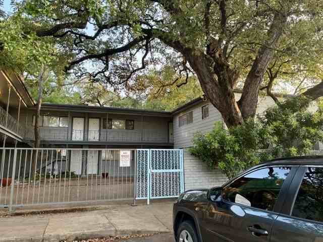 803 W 28th Street - Photo 2 of 2