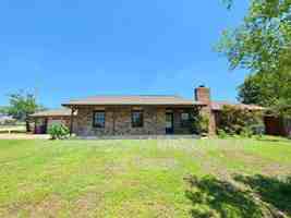 featured image of 1310 Ray Berglund Blvd #A
