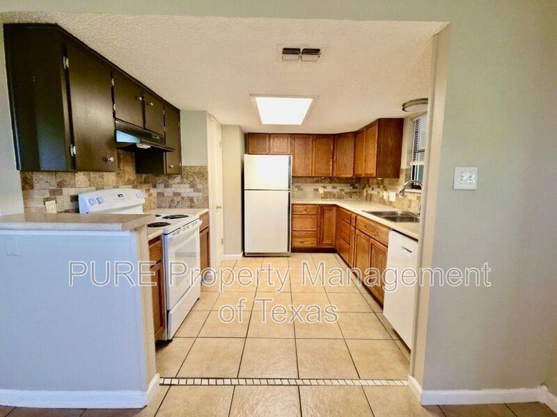 1310 Ray Berglund Blvd #A - Photo 7 of 31