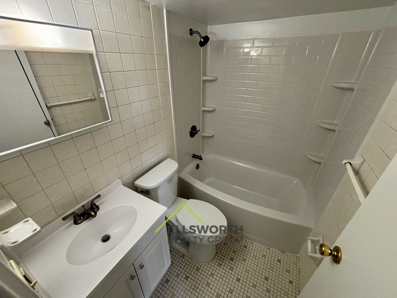 Lawn Ave-2214 - Photo 4 of 6