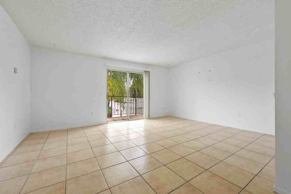 380 Plymouth Drive - Photo 2 of 11