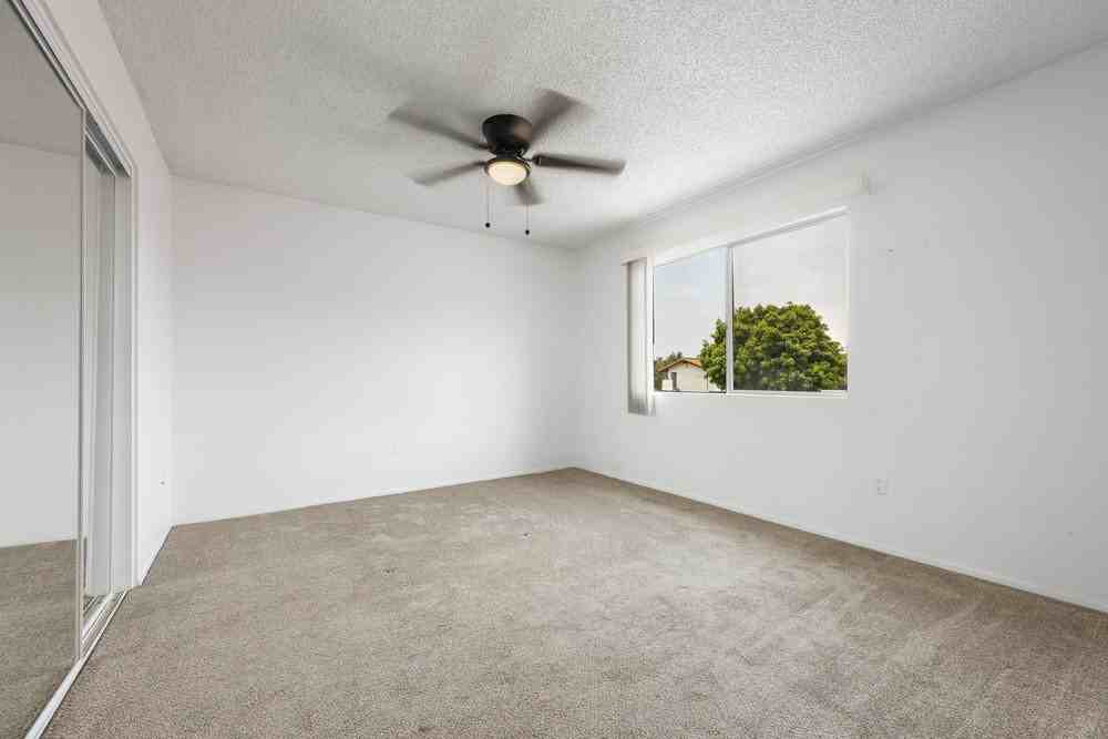 380 Plymouth Drive - Photo 7 of 11