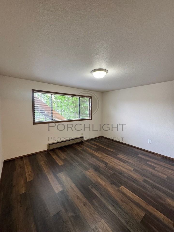La Villa Apartments - Photo 7 of 50