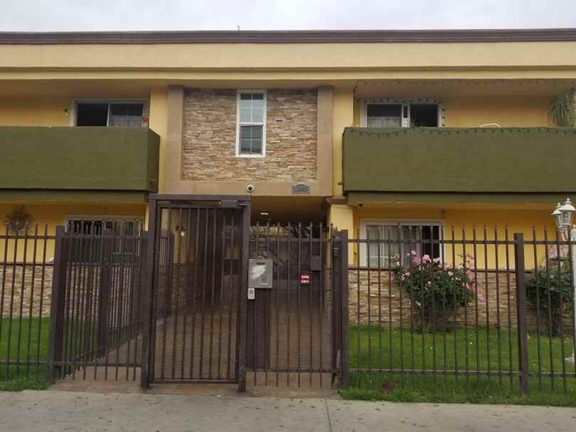 AJ North Hills / 8542 Columbus / John / RC - Photo 3 of 5