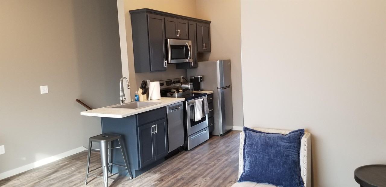 Birra LLC Apartments - Photo 2 of 8