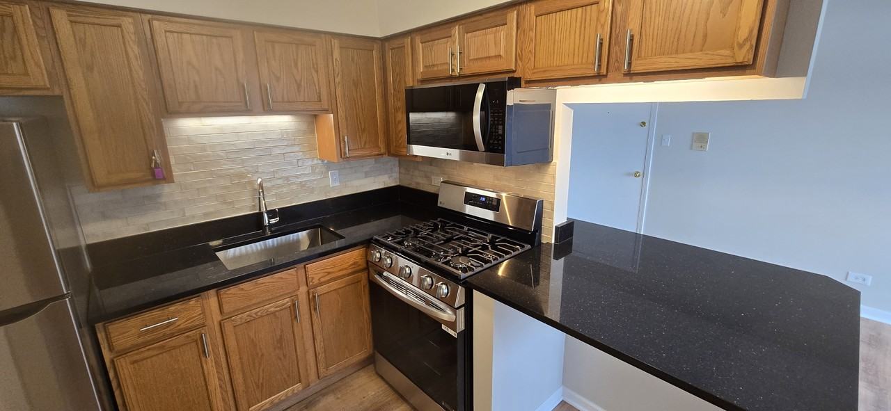 16601 Jean Lane - Photo 2 of 14