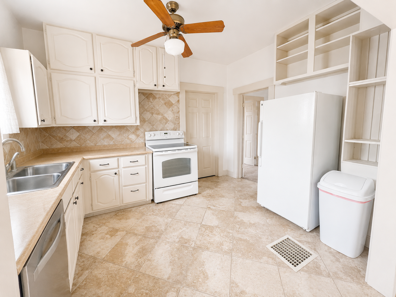 534 Park Street - Photo 4 of 20