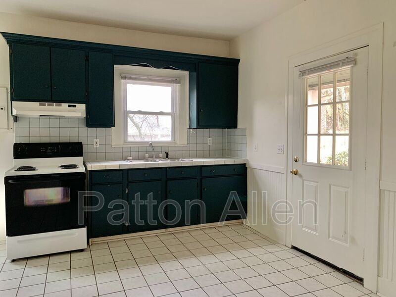 16 Hillside St #A - Photo 4 of 14