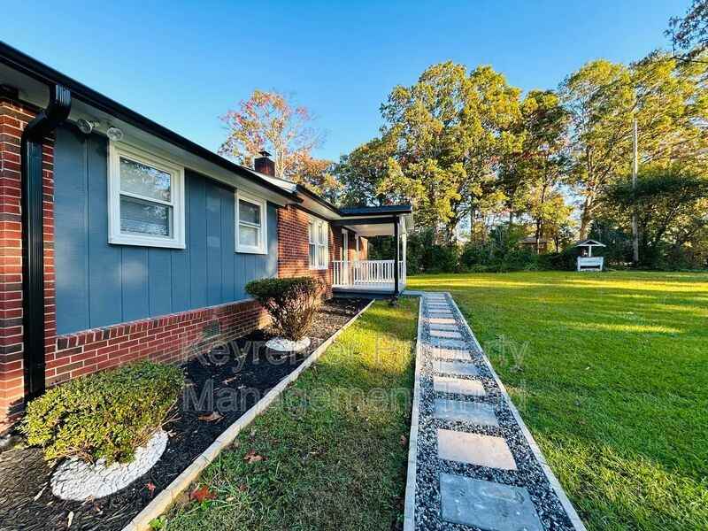 5087 Meadowbrook Dr - Photo 7 of 23