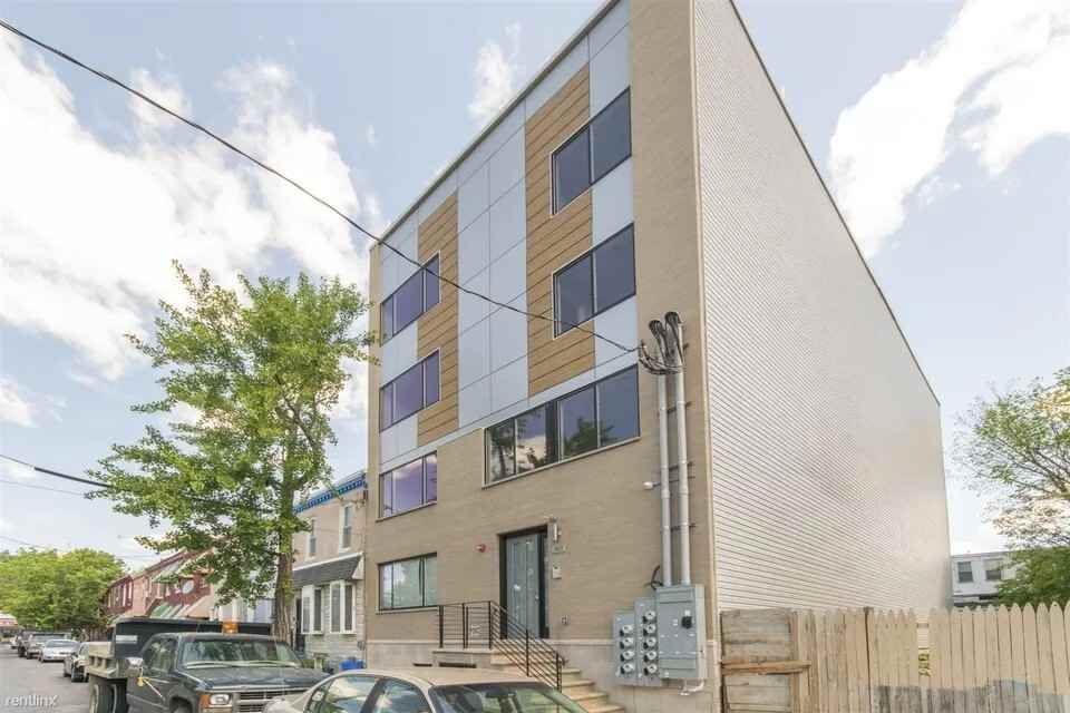 1829 East Sergeant Street - Photo 3 of 6