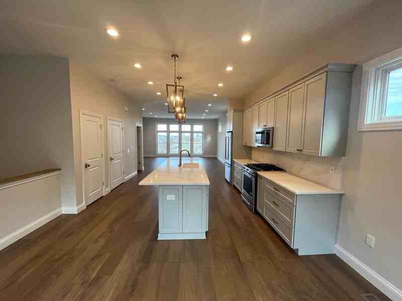140 W 13th St - Photo 4 of 25