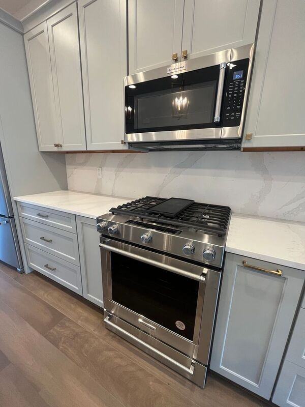 140 W 13th St - Photo 7 of 25